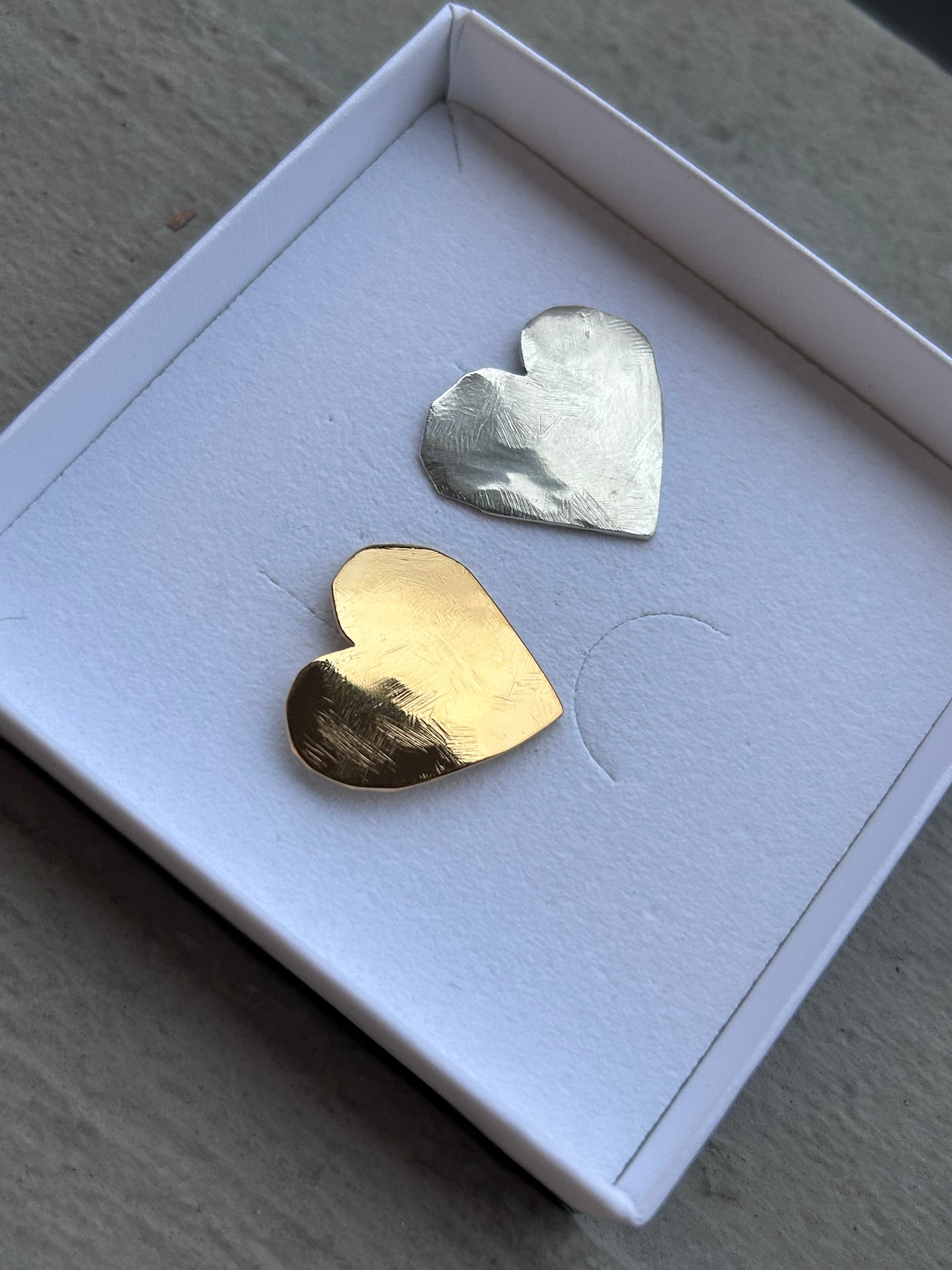 Amoremio_Herzohrring_Silber_Gold